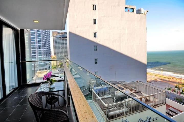 Holi Beach Hotel & Apartments Нячанг Екстер'єр фото