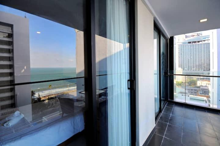 Holi Beach Hotel & Apartments Нячанг Екстер'єр фото
