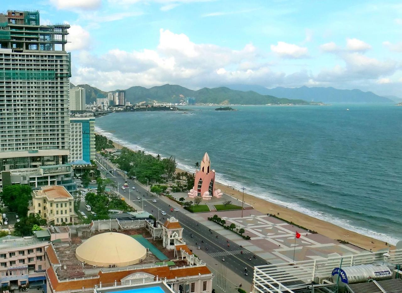Holi Beach Hotel & Apartments Нячанг Екстер'єр фото